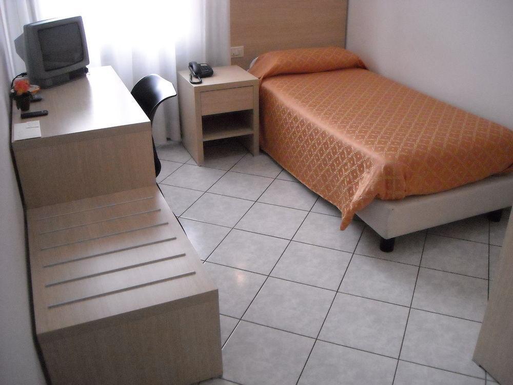 Albergo La Posta Arezzo Badia Al Pino Екстериор снимка