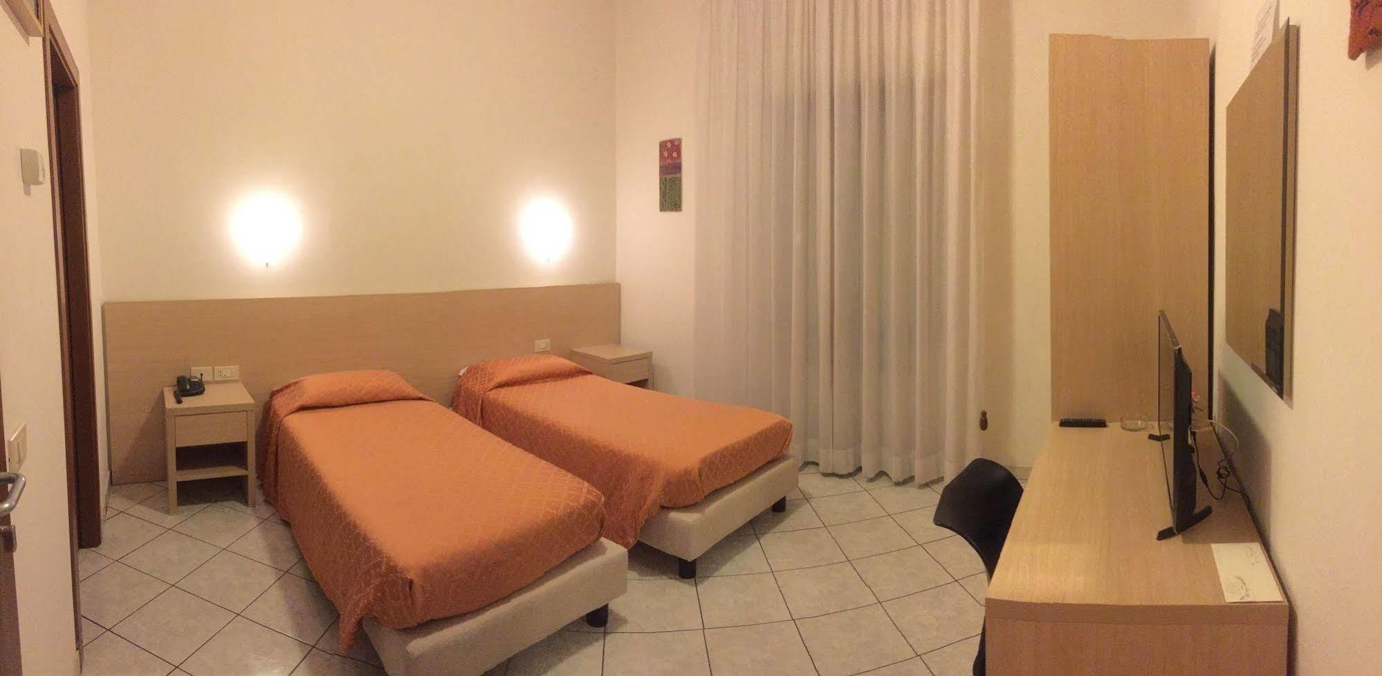 Albergo La Posta Arezzo Badia Al Pino Екстериор снимка